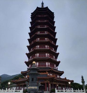 《问道手游普陀山风景点攻略》（探索佛国净土，畅享游戏奇迹）